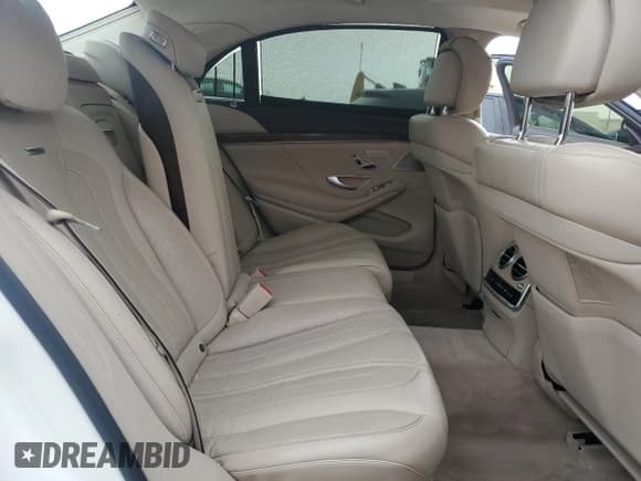 ✅ 2014 Mercedes-Benz S 63 AMG • VIN: WDDUG7JB9EA040719 • Лот: 92913175. Опубликован ранее на Copart с пробегом 109 970 миль. Бесплатный доступ к архиву аукционных продаж из США и подробный отчёт об истории автомобиля на DreamBid. Изображение 10.