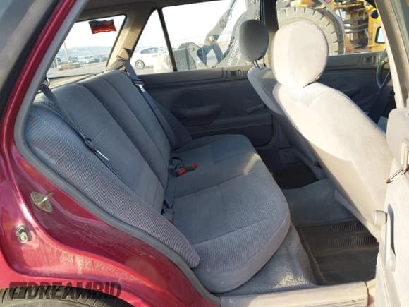 ✅ 1994 Ford Escort • VIN: 3FARP15J0RR129143 • Лот: 43846392. Опубликован ранее на IAAI с пробегом 410 942 миль. Бесплатный доступ к архиву аукционных продаж из США и подробный отчёт об истории автомобиля на DreamBid. Изображение 8.