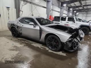 ✅ 2018 Dodge Challenger T/A • VIN: 2C3CDZBT1JH255285 • Лот: 85136185. Опубликован ранее на Copart с пробегом 63 888 миль. Бесплатный доступ к архиву аукционных продаж из США и подробный отчёт об истории автомобиля на DreamBid. Изображение 4.