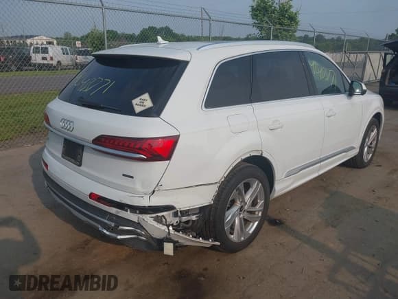 ✅ 2022 Audi Q7 Premium Plus • VIN: WA1LJBF70ND014081 • Lot: 42403771. Listed on IAAI with 20,073 mi. Free auction sales archive from the USA and detailed vehicle history report at DreamBid. Image 4.