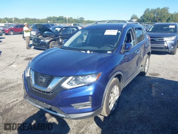 ✅ 2020 Nissan Rogue SV • VIN: JN8AT2MV1LW141582 • Lot: 43287309. Wystawiony na IAAI z przebiegiem 117 785 mil. Bezpłatny archiwum sprzedaży aukcyjnych z USA i szczegółowy raport historii pojazdu na DreamBid. Zdjęcie 2.