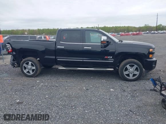 ✅ 2016 Chevrolet Silverado 2500HD LTZ • VIN: 1GC1KWE82GF276364 • Lot: 42084848. Listed on IAAI with 138,502 mi. Free auction sales archive from the USA and detailed vehicle history report at DreamBid. Image 14.