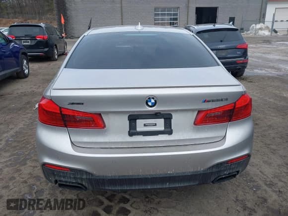 ✅ 2018 BMW 5 Series M550i xDrive • VIN: WBAJB9C55JB287235 • Lot: 41711110. Listed on IAAI with 42,605 mi. Free auction sales archive from the USA and detailed vehicle history report at DreamBid. Image 17.