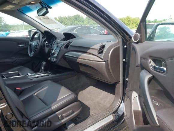 ✅ 2018 Acura RDX • VIN: 5J8TB4H38JL027171 • Lot: 42653182. Listed on IAAI with 100,774 mi. Free auction sales archive from the USA and detailed vehicle history report at DreamBid. Image 5.