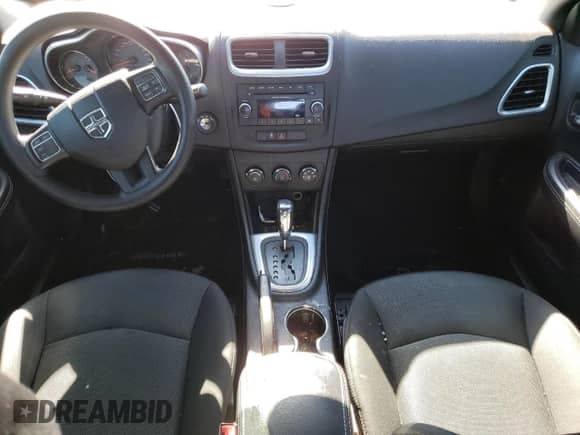 2013 Dodge Avenger SE z VIN 1C3CDZAB9DN581095, wystawiony jako Copart lot #42913804 z przebiegiem 89 412 mil mil oraz Szkoda całkowita • Salvage title. Historia ofert i sprzedaży dostępna na DreamBid. Obrazek 8.