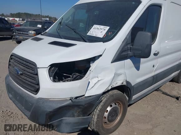 ✅ 2017 Ford Transit • VIN: 1FTYR2CM0HKA86056 • Lot: 41563978. Wystawiony na IAAI z przebiegiem 54 562 mil. Bezpłatny archiwum sprzedaży aukcyjnych z USA i szczegółowy raport historii pojazdu na DreamBid. Zdjęcie 6.