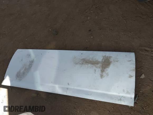 2005 Chevrolet Silverado 1500 LS z VIN 1GCEC19T75Z304025, wystawiony jako IAAI lot #43584015 z przebiegiem 126 228 mil mil oraz . Historia ofert i sprzedaży dostępna na DreamBid. Obrazek 12.