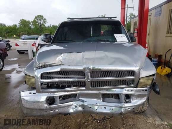 ✅ 1999 Dodge RAM • VIN: 3B7KC23W9XG138735 • Lot: 42829718. Listed on IAAI with 235,496 mi. Free auction sales archive from the USA and detailed vehicle history report at DreamBid. Image 12.