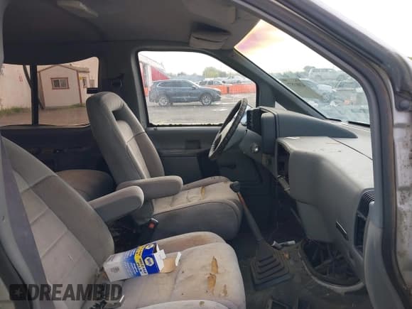 ✅ 1988 Ford Aerostar • VIN: 1FMCA11U9JZA77993 • Lot: 42003571. Listed on IAAI with 51,950 mi. Free auction sales archive from the USA and detailed vehicle history report at DreamBid. Image 5.