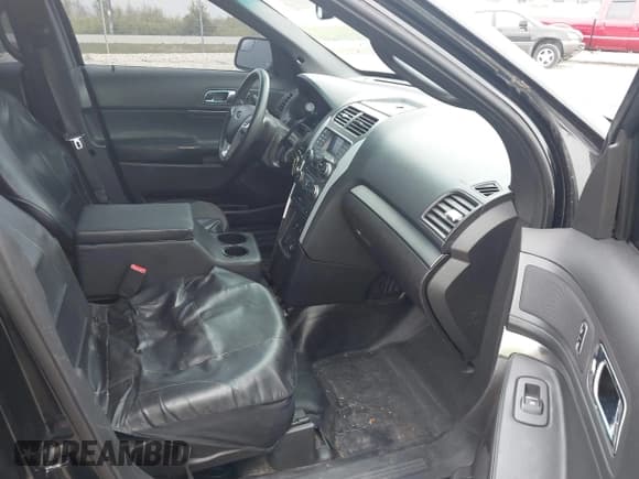 ✅ 2014 Ford Police Interceptor Utility • VIN: 1FM5K8AT9EGB96019 • Lot: 43198073. Wystawiony na IAAI z przebiegiem 169 751 mil. Bezpłatny archiwum sprzedaży aukcyjnych z USA i szczegółowy raport historii pojazdu na DreamBid. Zdjęcie 5.