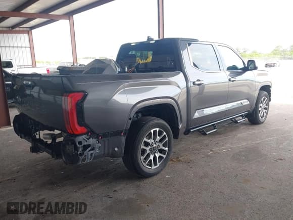 ✅ 2023 Toyota Tundra 1794 Edition • VIN: 5TFMA5DBXPX106836 • Лот: 43156855. Опубликован ранее на IAAI с пробегом 25 533 миль. Бесплатный доступ к архиву аукционных продаж из США и подробный отчёт об истории автомобиля на DreamBid. Изображение 4.