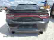 2015 Dodge Charger SRT Hellcat z VIN 2C3CDXL91FH795556, wystawiony jako Copart lot #77477774 z przebiegiem Nie podano mil oraz Szkoda całkowita • Salvage title. Historia ofert i sprzedaży dostępna na DreamBid. Obrazek 6.