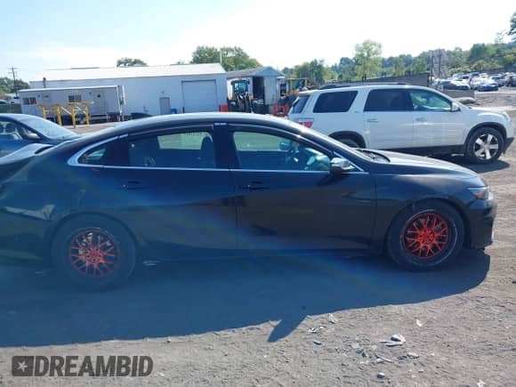 2018 Chevrolet Malibu LT с VIN 1G1ZD5ST3JF152636, выставлен на аукционе IAAI как лот 43212615 с пробегом 135 976 миль миль и . История ставок и продаж доступна на DreamBid. Изображение 13.