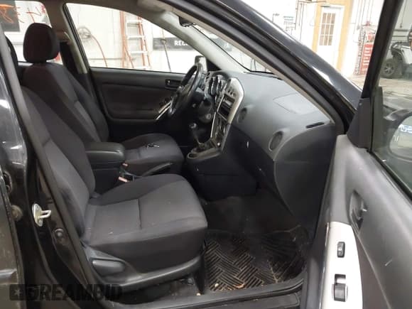 ✅ 2003 Pontiac Vibe • VIN: 5Y2SL62873Z470449 • Lot: 43839351. Wystawiony na IAAI z przebiegiem 244 735 mil. Bezpłatny archiwum sprzedaży aukcyjnych z USA i szczegółowy raport historii pojazdu na DreamBid. Zdjęcie 5.