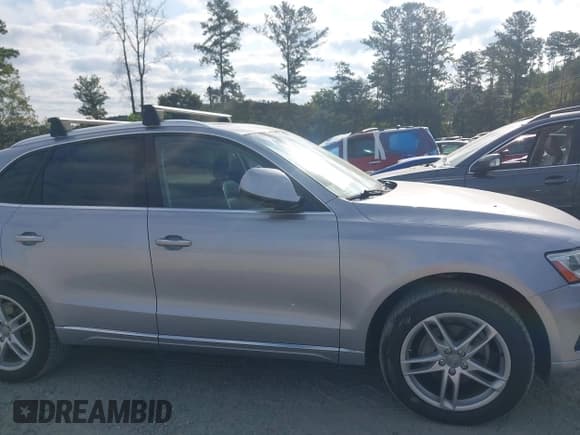 ✅ 2016 Audi Q5 Premium Plus • VIN: WA1L2AFP0GA035489 • Лот: 43170739. Опубликован ранее на IAAI с пробегом 64 177 миль. Бесплатный доступ к архиву аукционных продаж из США и подробный отчёт об истории автомобиля на DreamBid. Изображение 13.