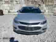 ✅ 2018 Chevrolet Malibu Premier • VIN: 1G1ZE5SX9JF105580 • Lot: 86450005. Wystawiony na Copart z przebiegiem 145 674 mil mil. Skorzystaj z bezpłatnego archiwum sprzedaży aukcyjnych z USA i zobacz szczegółowy raport historii pojazdu na DreamBid. Zdjęcie 5.