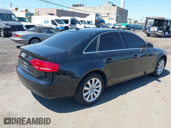 ✅ 2011 Audi A4 Premium Plus • VIN: WAUFFAFL4BN023090 • Лот: 43051503. Опубликован ранее на IAAI с пробегом 94 323 миль. Бесплатный доступ к архиву аукционных продаж из США и подробный отчёт об истории автомобиля на DreamBid. Изображение 4.