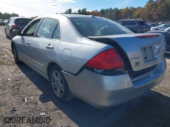 ✅ 2007 Honda Accord EX-L • VIN: 1HGCM56867A099358 • Лот: 43547600. Опубликован ранее на IAAI с пробегом 245 871 миль. Бесплатный доступ к архиву аукционных продаж из США и подробный отчёт об истории автомобиля на DreamBid. Изображение 3.