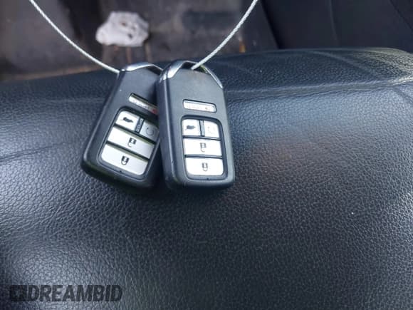 ✅ 2018 Honda Pilot EX-L • VIN: 5FNYF6H57JB028742 • Lot: 43575850. Listed on IAAI with 170,260 mi. Free auction sales archive from the USA and detailed vehicle history report at DreamBid. Image 11.