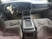 ✅ 2003 Chevrolet Suburban LT • VIN: 1GNFK16Z83J125849 • Лот: 48007655. Опубликован ранее на Copart с пробегом Не указан. Бесплатный доступ к архиву аукционных продаж из США и подробный отчёт об истории автомобиля на DreamBid. Изображение 8.
