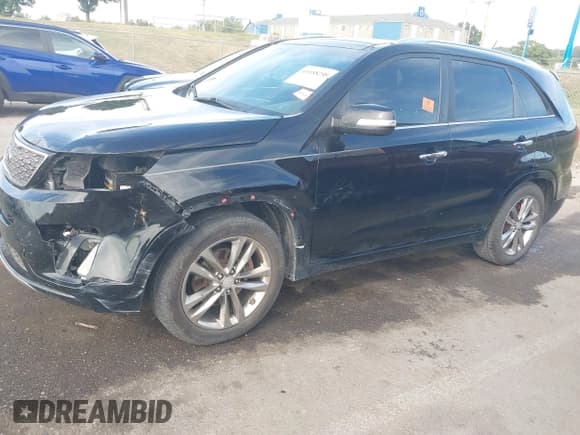 ✅ 2014 Kia Sorento SX • VIN: 5XYKW4A77EG443256 • Lot: 43188298. Listed on IAAI with 200,248 mi. Free auction sales archive from the USA and detailed vehicle history report at DreamBid. Image 2.