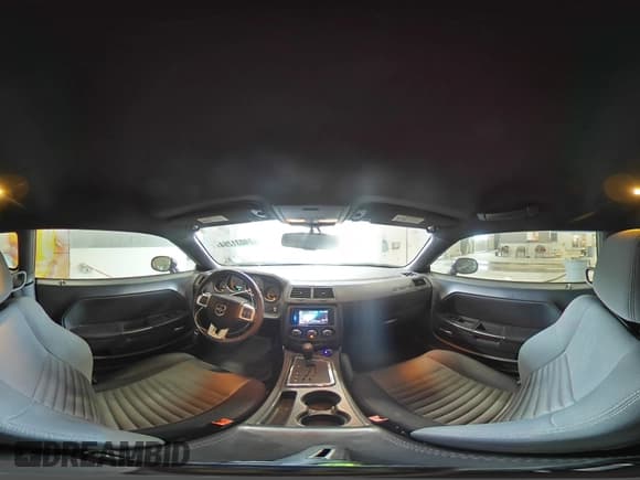 ✅ 2012 Dodge Challenger SXT • VIN: 2C3CDYAG9CH180210 • Lot: 74031254. Wystawiony na Copart z przebiegiem 184 028 mil. Bezpłatny archiwum sprzedaży aukcyjnych z USA i szczegółowy raport historii pojazdu na DreamBid. Zdjęcie 13.