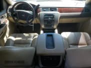 ✅ 2009 GMC Yukon XL SLT 4SB • VIN: 1GKFC36019R177535 • Lot: 51966425. Wystawiony na Copart z przebiegiem 143 066 mil. Bezpłatny archiwum sprzedaży aukcyjnych z USA i szczegółowy raport historii pojazdu na DreamBid. Zdjęcie 8.