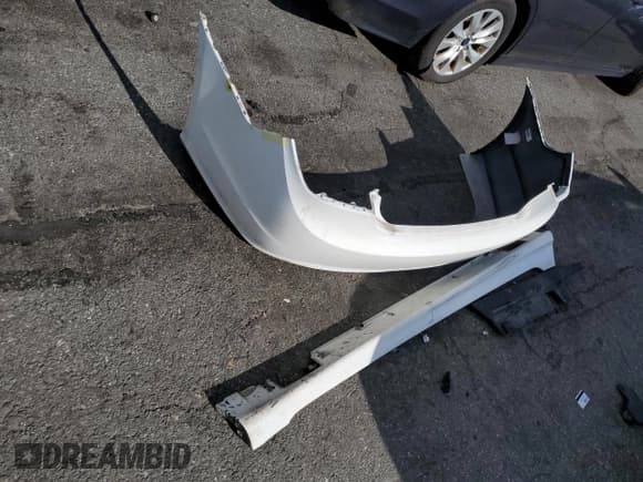 ✅ 2013 Hyundai Sonata SE • VIN: 5NPEC4AC1DH685888 • Lot: 65967454. Listed on Copart with 154,331 mi. Free auction sales archive from the USA and detailed vehicle history report at DreamBid. Image 12.