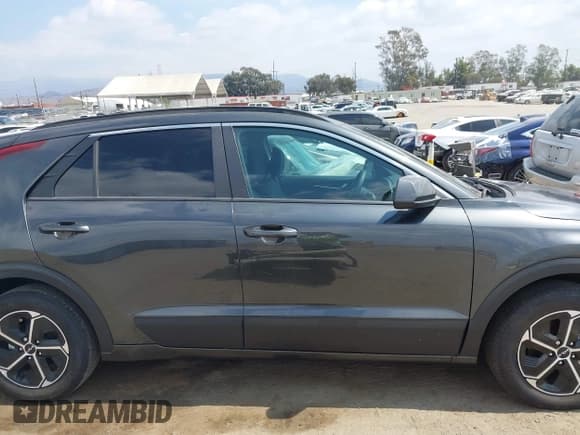 ✅ 2025 Kia Niro LX • VIN: KNDCP3LE3S5254969 • Lot: 43210451. Wystawiony na IAAI z przebiegiem 2 059 mil. Bezpłatny archiwum sprzedaży aukcyjnych z USA i szczegółowy raport historii pojazdu na DreamBid. Zdjęcie 13.