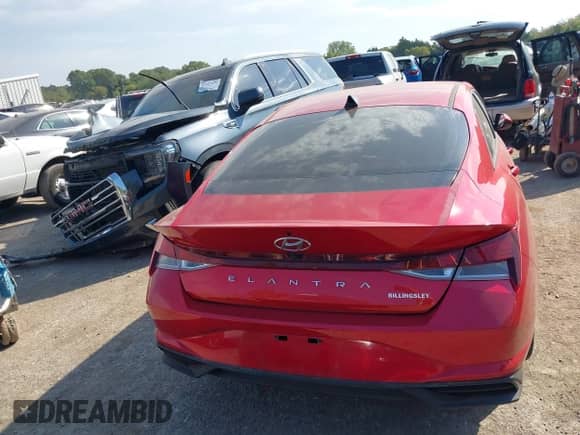 2023 Hyundai Elantra SEL z VIN 5NPLM4AG7PH105040, wystawiony jako IAAI lot #43297799 z przebiegiem 43 535 mil mil oraz . Historia ofert i sprzedaży dostępna na DreamBid. Obrazek 16.