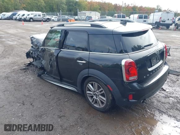 ✅ 2018 MINI Countryman Cooper S • VIN: WMZYT5C36J3D81952 • Lot: 43445438. Wystawiony na IAAI z przebiegiem 64 702 mil. Bezpłatny archiwum sprzedaży aukcyjnych z USA i szczegółowy raport historii pojazdu na DreamBid. Zdjęcie 3.