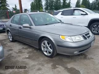 ✅ 2004 Saab 9-5 Arc • VIN: YS3ED49A943018359 • Lot: 42420489. Wystawiony na IAAI z przebiegiem 225 077 mil. Bezpłatny archiwum sprzedaży aukcyjnych z USA i szczegółowy raport historii pojazdu na DreamBid. Zdjęcie 1.