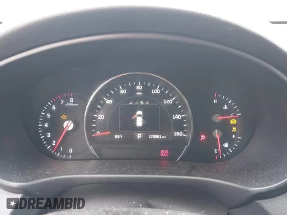 ✅ 2017 Kia Sorento EX • VIN: 5XYPH4A56HG233136 • Lot: 43586055. Listed on IAAI with 170,981 mi. Free auction sales archive from the USA and detailed vehicle history report at DreamBid. Image 7.