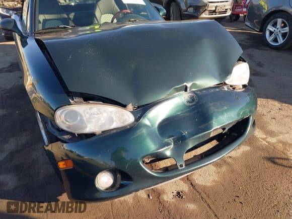 ✅ 2001 Mazda MX-5 Miata • VIN: JM1NB353710205398 • Lot: 41356329. Listed on IAAI with 126,680 mi. Free auction sales archive from the USA and detailed vehicle history report at DreamBid. Image 6.