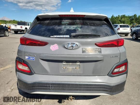 2019 Hyundai Kona SEL z VIN KM8K23AG8KU049244, wystawiony jako Copart lot #69683065 z przebiegiem 84 459 mil mil oraz Szkoda całkowita • Salvage title. Historia ofert i sprzedaży dostępna na DreamBid. Obrazek 6.