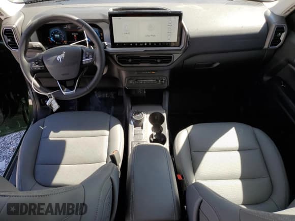 ✅ 2025 Ford Bronco Sport Badlands • VIN: 3FMCR9DA9SRE81536 • Lot: 83815255. Wystawiony na Copart z przebiegiem 1 350 mil. Bezpłatny archiwum sprzedaży aukcyjnych z USA i szczegółowy raport historii pojazdu na DreamBid. Zdjęcie 8.