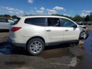 ✅ 2011 Chevrolet Traverse 1LT • VIN: 1GNKVGED0BJ233427 • Лот: 71022655. Опубликован ранее на Copart с пробегом 122 233 миль. Бесплатный доступ к архиву аукционных продаж из США и подробный отчёт об истории автомобиля на DreamBid. Изображение 3.