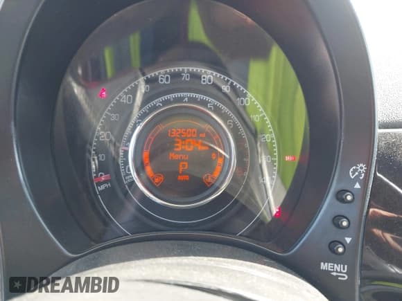 ✅ 2013 FIAT 500 Sport • VIN: 3C3CFFBR0DT562486 • Lot: 43226809. Wystawiony na IAAI z przebiegiem 132 500 mil. Bezpłatny archiwum sprzedaży aukcyjnych z USA i szczegółowy raport historii pojazdu na DreamBid. Zdjęcie 7.