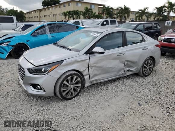 2020 Hyundai Accent Limited z VIN 3KPC34A69LE097998, wystawiony jako Copart lot #74094674 z przebiegiem 26 412 mil mil oraz Szkoda całkowita • Salvage title. Historia ofert i sprzedaży dostępna na DreamBid. Obrazek 1.