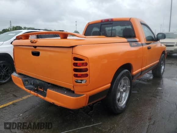 2005 Dodge 1500 SLT z VIN 1D7HA16D25J535547, wystawiony jako Copart lot #61823815 z przebiegiem Nie podano mil oraz Czysty tytuł • Clean title. Historia ofert i sprzedaży dostępna na DreamBid. Obrazek 3.