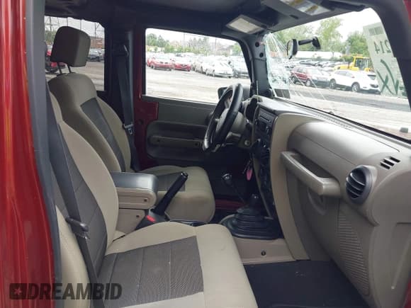 ✅ 2008 Jeep Wrangler Unlimited X • VIN: 1J4GA39138L529925 • Lot: 42359214. Listed on IAAI with 147,368 mi. Free auction sales archive from the USA and detailed vehicle history report at DreamBid. Image 5.