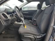 ✅ 2025 Kia Seltos LX • VIN: KNDEPCAA9S7823952 • Lot: 86480815. Wystawiony na Copart z przebiegiem 1 419 mil. Bezpłatny archiwum sprzedaży aukcyjnych z USA i szczegółowy raport historii pojazdu na DreamBid. Zdjęcie 7.