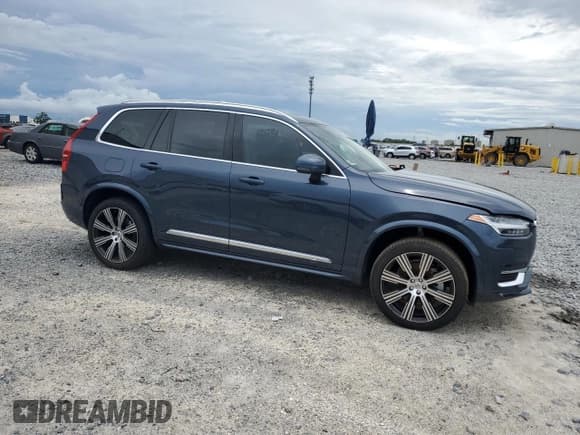 ✅ 2024 Volvo XC90 Plus Bright Theme • VIN: YV4L12PE8R1199214 • Лот: 70260045. Опубликован ранее на Copart с пробегом 18 075 миль. Бесплатный доступ к архиву аукционных продаж из США и подробный отчёт об истории автомобиля на DreamBid. Изображение 4.