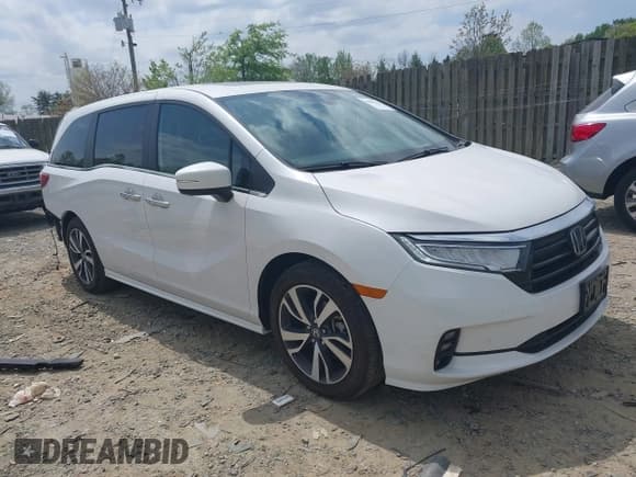 ✅ 2023 Honda Odyssey Touring • VIN: 5FNRL6H84PB072746 • Lot: 42085251. Listed on IAAI with 17,247 mi. Free auction sales archive from the USA and detailed vehicle history report at DreamBid. Image 1.