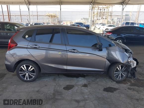 ✅ 2019 Honda Fit EX • VIN: 3HGGK5H88KM719594 • Lot: 42348016. Listed on IAAI with 37,771 mi. Free auction sales archive from the USA and detailed vehicle history report at DreamBid. Image 13.