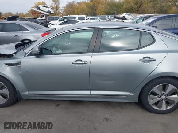 ✅ 2014 Kia Optima EX • VIN: KNAGN4AD7E5070160 • Лот: 43620656. Опубликован ранее на IAAI с пробегом 92 141 миль. Бесплатный доступ к архиву аукционных продаж из США и подробный отчёт об истории автомобиля на DreamBid. Изображение 15.