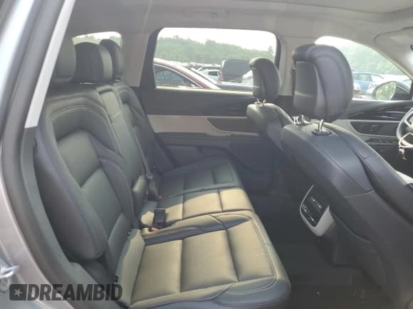 ✅ 2024 Lincoln Nautilus Premiere • VIN: 5LMPJ8J48RJ873734 • Lot: 67728175. Listed on Copart with 9,652 mi. Free auction sales archive from the USA and detailed vehicle history report at DreamBid. Image 11.