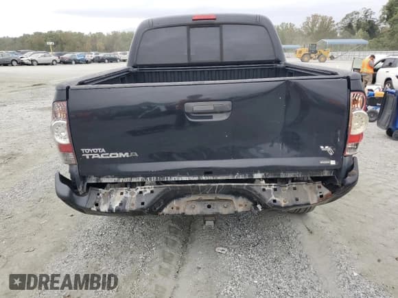 ✅ 2011 Toyota Tacoma • VIN: 5TFLU4EN5BX004763 • Lot: 82220995. Listed on Copart with 137,354 mi. Free auction sales archive from the USA and detailed vehicle history report at DreamBid. Image 6.