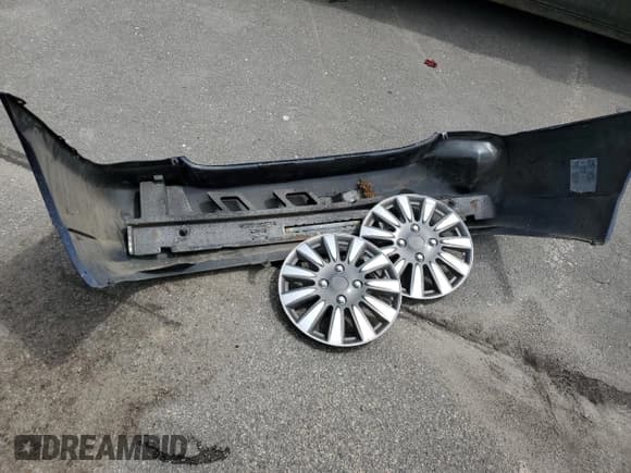 ✅ 2007 Toyota Corolla CE • VIN: 2T1BR32E37C753692 • Lot: 61019995. Listed on Copart with 166,414 mi. Free auction sales archive from the USA and detailed vehicle history report at DreamBid. Image 12.