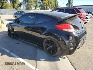 ✅ 2013 Hyundai Veloster Turbo • VIN: KMHTC6AE6DU109669 • Lot: 79142444. Wystawiony na Copart z przebiegiem 89 755 mil. Bezpłatny archiwum sprzedaży aukcyjnych z USA i szczegółowy raport historii pojazdu na DreamBid. Zdjęcie 2.